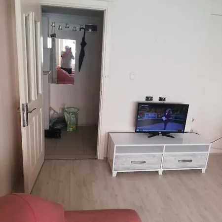 Low Cost, Inferior, Usefull Flat In Centre Alsancak Apartman *